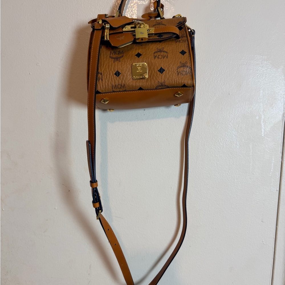 MCM mini Kelly Visetos logogram Crossbody handbag - Picture 4 of 16